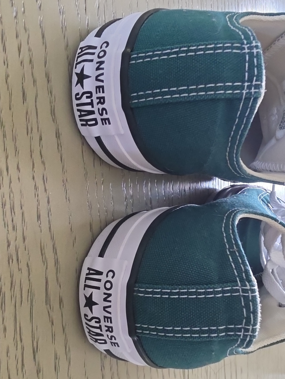 Converse Low Top Sneakers in Hunter Green Size 7.5 Women's - Picture 2 of 5